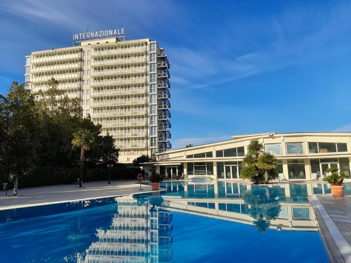 אבנו טרמה Hotel Internazionale Terme מראה חיצוני תמונה