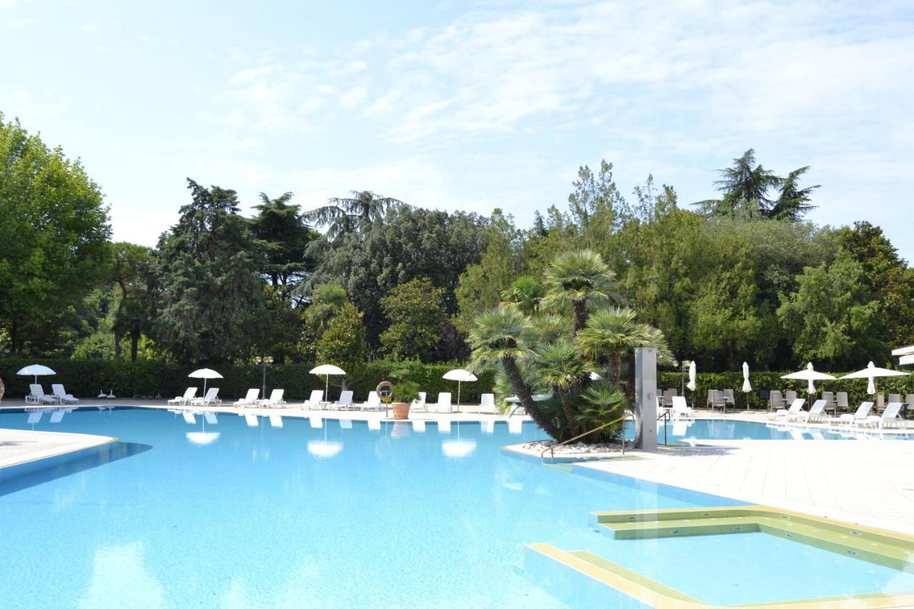 אבנו טרמה Hotel Internazionale Terme מראה חיצוני תמונה