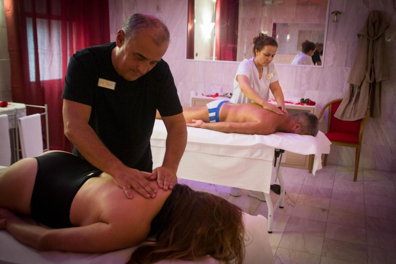 אבנו טרמה Hotel Internazionale Terme מראה חיצוני תמונה