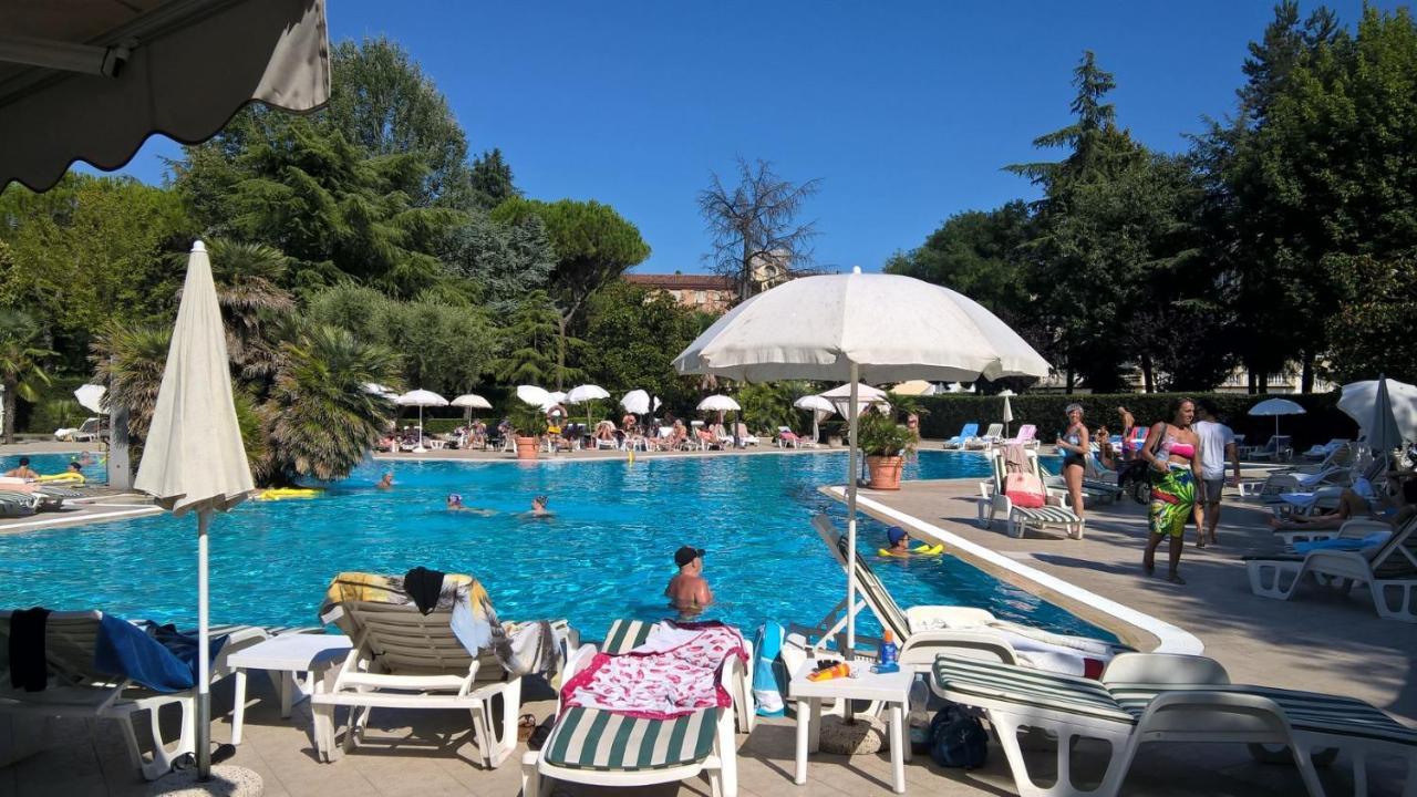 אבנו טרמה Hotel Internazionale Terme מראה חיצוני תמונה
