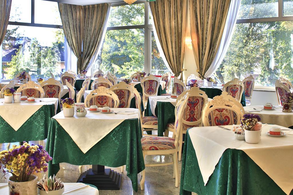 אבנו טרמה Hotel Internazionale Terme מראה חיצוני תמונה