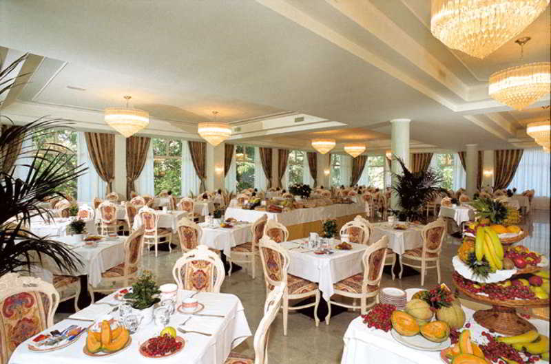 אבנו טרמה Hotel Internazionale Terme מראה חיצוני תמונה
