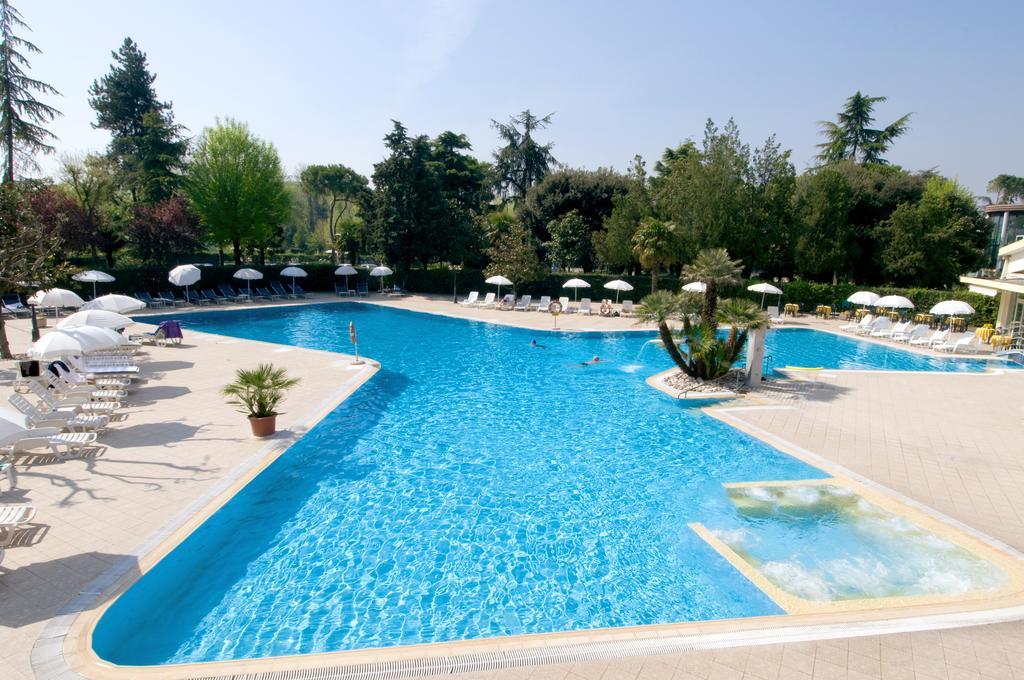 אבנו טרמה Hotel Internazionale Terme מראה חיצוני תמונה